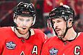 Eishockey: Vier-Nationen-Turnier in Kanada       -  Connor McDavid (l.) hatte Kanada bereits beim Vorrundenspiel gegen die USA in Führung gebracht.