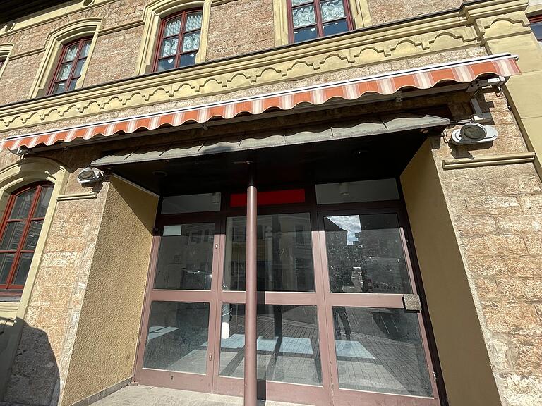 Das Bachhaus in Dettelbach bekommt Anschluss zu dem dahinterliegenden Markthaus. Das Bachhaus in Dettelbach bekommt Anschluss zu dem dahinterliegenden Markthaus.