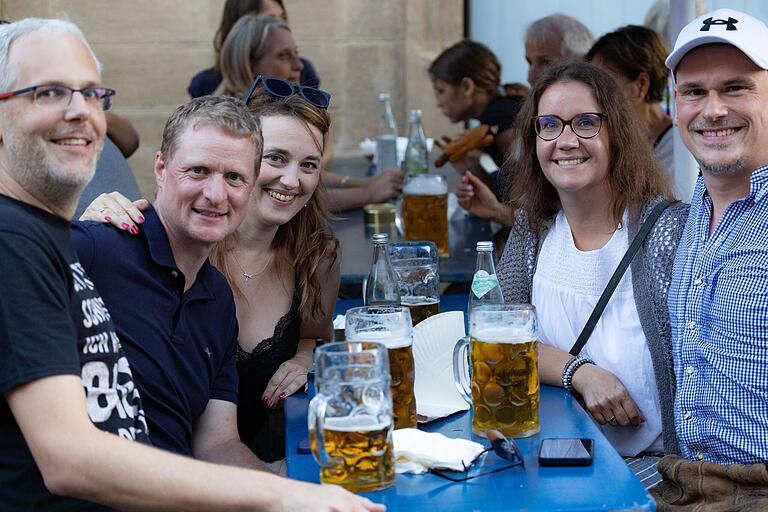 Das Altstadtfest bietet jedes Jahr wieder die beste Gelegenheit, alte Bekannte und Freunde zu treffen.