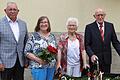 Kathi und Walter Wüst aus Stockheim (links) sind seit 60 Jahren verheiratet und haben ihre Diamantene Hochzeit gefeiert. Fast gleichzeitig haben Kathis Schwester Olga und ihr Mann Albert Eiserne Hochzeit gefeiert