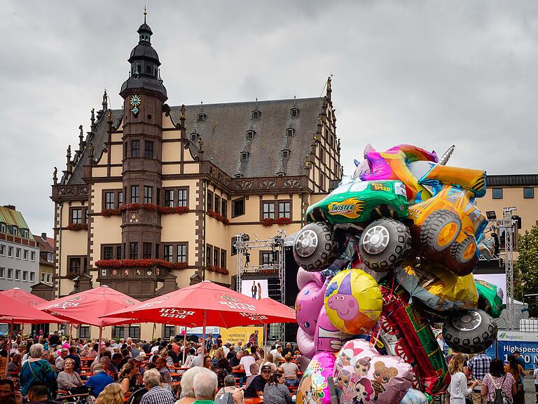 Schon am Nachmittag war einiges los am Marktplatz.