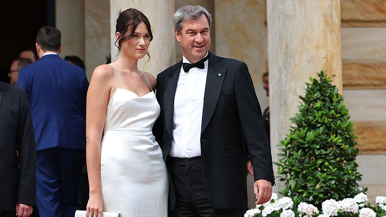 Bayreuther Festspiele 2024- Eröffnung       -  Markus Söder (CSU), Ministerpräsident von Bayern, und seine Tochter Gloria-Sophie Burkandt.
