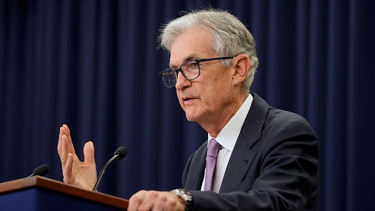 Pressekonferenz bei der Federal Reserve       -  Fed-Chef Powell erklärt die Zinsentscheidung.