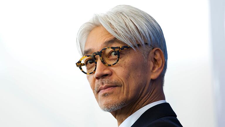 Japanischer Musiker Ryuichi Sakamoto gestorben       -  Kurz vor seinem Tod setzte sich Ryuichi Sakamoto ein letztes Mal für einen Auftritt ans Klavier. (Archivbild)