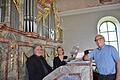 Regionalkantor Peter Rottmann, Sopranistin Yvonne Düring und Orgelbaumeister Christoph Schindler beim 10. Rhöner Orgelsommer in der Saaler Findelbergkirche.
