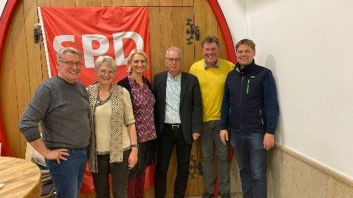 Von links: Helmut Hauptmann, Heidi Wright, Pamela Nembach, Martin Wagner, Harald Schneider und Georg Neubauer.