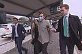 Tobias M.  wurde nach seiner Freilassung von Reportern am Flughafen im australischen Perth empfangen. Er gab keine Antworten auf ihre Fragen zum Tod seiner früheren Freundin Simone Strobel