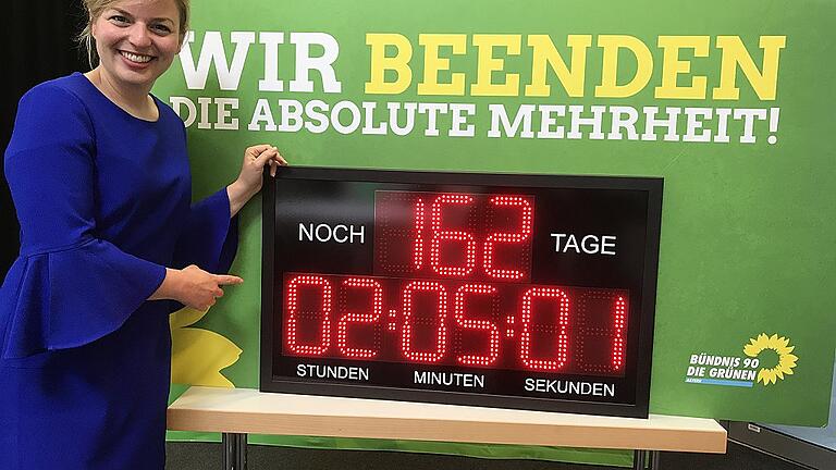 Grünen-Spitzenkandidatin Katharina Schulze beim Landesparteitag in Hirschaid. Grünen-Spitzenkandidatin Katharina Schulze beim Landesparteitag in Hirschaid.