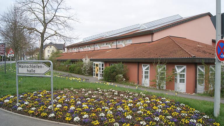 Die Volkacher Mainschleifenhalle. Die Volkacher Mainschleifenhalle.