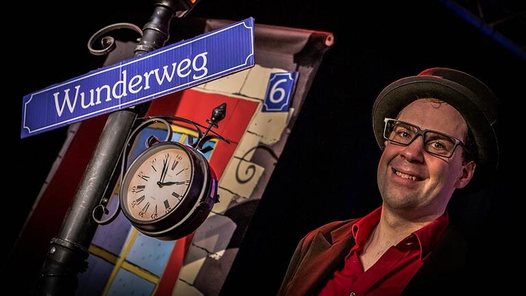 Christian Hörner, alias Zauberer 'Zappalott' wollte ein eigenes Zaubertheater in Würzburg eröffnen. Doch nun hat er sich doch dagegen entschieden. Christian Hörner, alias Zauberer 'Zappalott' wollte ein eigenes Zaubertheater in Würzburg eröffnen. Doch nun hat er sich doch dagegen entschieden.