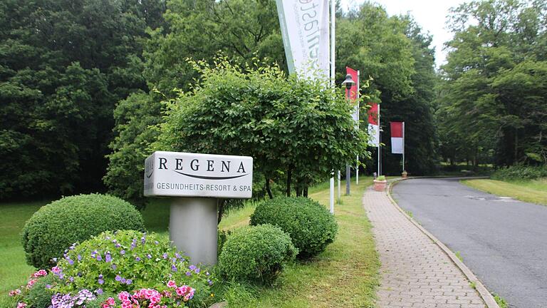 Das Regena Gesundheits-Resort und Spa liegt im Staatsbad Brückenau im Sinntal. Foto: Ulrike Müller - Das Regena Gesundheits-Resort und Spa liegt im Staatsbad Brückenau im Sinntal. Foto: Ulrike Müller Das Regena Gesundheits-Resort und Spa liegt im Staatsbad Brückenau im Sinntal. Foto: Ulrike Müller - Das Regena Gesundheits-Resort und Spa liegt im Staatsbad Brückenau im Sinntal. Foto: Ulrike Müller