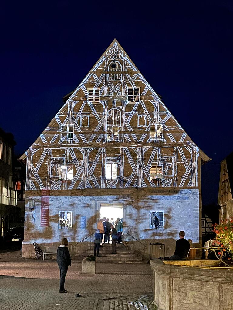 Projection-Mapping-Illumination auf dem Marktplatz von Johannes Müller. Projection-Mapping-Illumination auf dem Marktplatz von Johannes Müller.