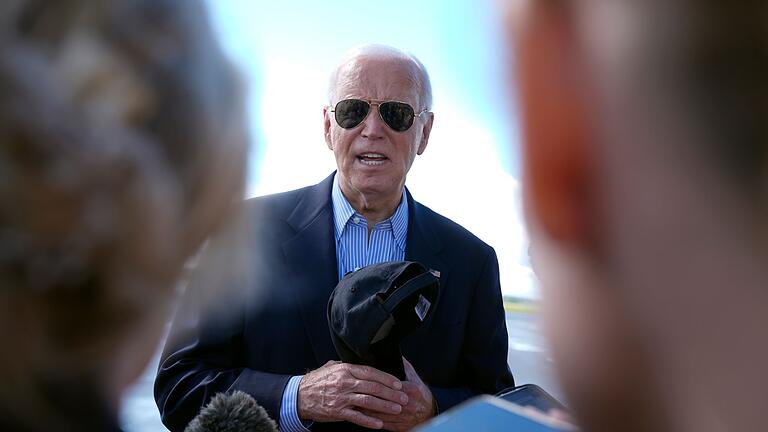 Wahlkampf in den USA - Biden       -  Bleibt US-Präsident Joe Biden im Rennen um das Weiße Haus? Der Demokrat bleibt starr auf Kurs - doch in seiner Partei herrscht Unruhe.