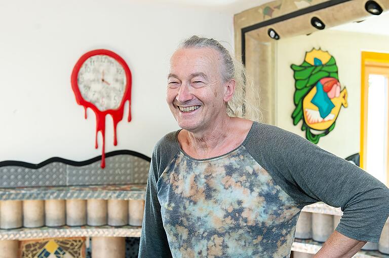 Kurt Rienecker leitete das städtische Jugendhaus in Gerolzhofen über 30 Jahre lang. Im April 2023 ist er in den Ruhestand gegangen. Kurt Rienecker leitete das städtische Jugendhaus in Gerolzhofen über 30 Jahre lang. Im April 2023 ist er in den Ruhestand gegangen.