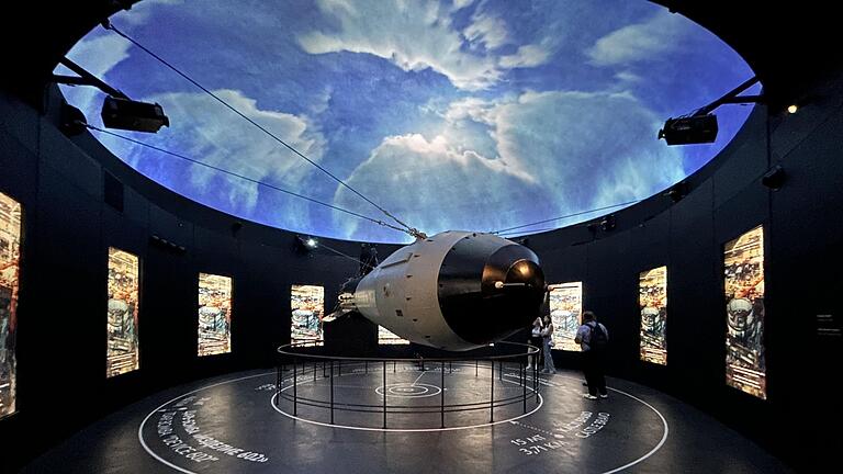 Atom-Museum in Moskau - Russland feiert mit einem neuen großen Museum mit sieben Etagen, davon vier unter der Erde, die Atomenergie. Atom-Museum in Moskau - Russland feiert mit einem neuen großen Museum mit sieben Etagen, davon vier unter der Erde, die Atomenergie.