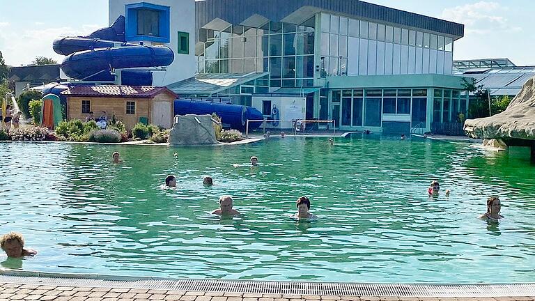 Anziehungspunkt: Auch der Heilwassersee an der Frankentherme trug zu der positiven Entwicklung der Besucherzahlen bei. Anziehungspunkt: Auch der Heilwassersee an der Frankentherme trug zu der positiven Entwicklung der Besucherzahlen bei.