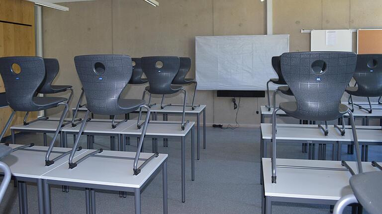 Blick in ein Klassenzimmer des neuen Berufsbildungszentrums in Münnerstadt. Dort wird künftig mit digitalen Tafeln gearbeitet. Blick in ein Klassenzimmer des neuen Berufsbildungszentrums in Münnerstadt. Dort wird künftig mit digitalen Tafeln gearbeitet.
