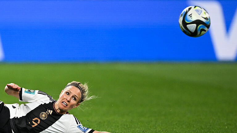 Deutschland - Kolumbien.jpeg       -  Am zweiten Tag der Vorrunde in Sydney verlor Deutschland gegen Kolumbien. Das Spiel offenbart Schwächen in der Nationalmannschaft der Frauen.