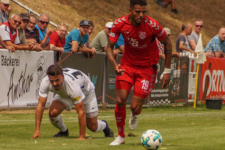 Michael Dellinger (rechts) vom TSV Aubstadt hat schon viele Erfahrungen mit Rassismus gemacht.