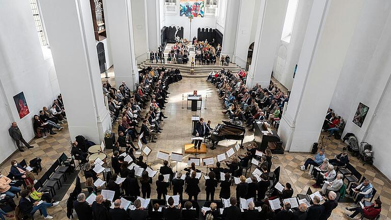 Auch in diesem Jahr bieten die Würzburger Augustiner in ihrer Kirche am Dominikanerplatz ein vielfältiges Adventsprogramm an.