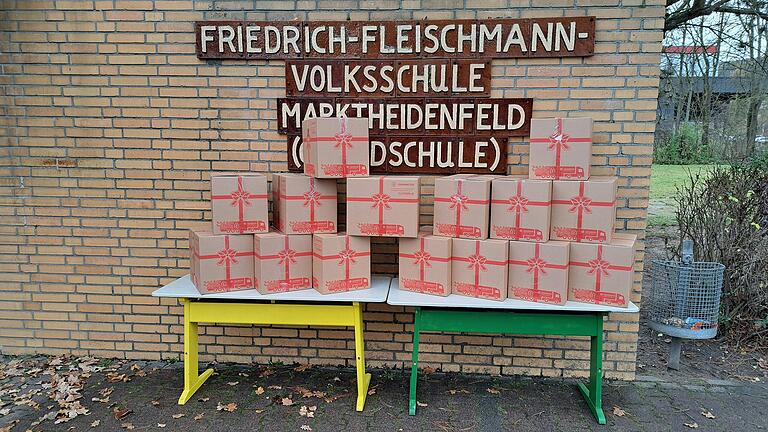 Die gesammelten Päckchen. Die gesammelten Päckchen.