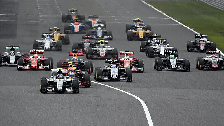Start - Rosberg erwischte einen guten Start und dominierte das Rennen. Foto: Franck Robichon Start - Rosberg erwischte einen guten Start und dominierte das Rennen. Foto: Franck Robichon