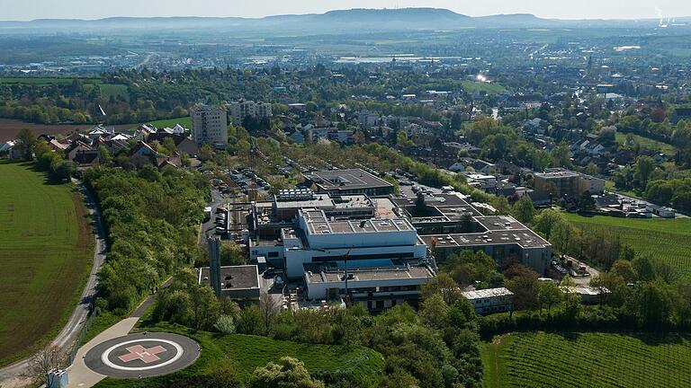 Die KKL hat einen eigenen Hubschrauber-Landeplatz, der aber nicht häufig genutzt wird. Die KKL hat einen eigenen Hubschrauber-Landeplatz, der aber nicht häufig genutzt wird.