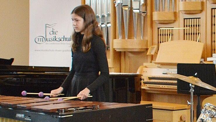 Zum ersten Mal bei Talentissimo dabei: die Marimba, mit der Sophie Lemmerich Jury und Publikum begeisterte. Zum ersten Mal bei Talentissimo dabei: die Marimba, mit der Sophie Lemmerich Jury und Publikum begeisterte.