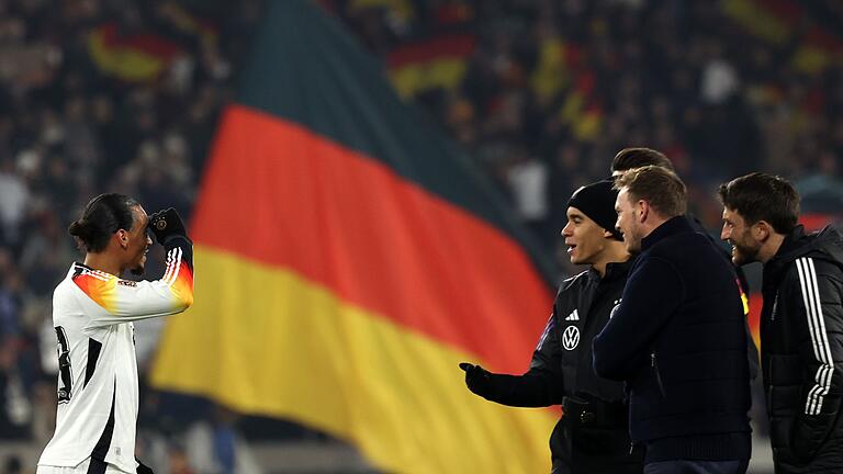 Deutschland - Bosnien-Herzegowina - Die DFB-Auswahl ist bei der Auslosung für die WM-Qualifikation in Topf 1 gesetzt. Deutschland - Bosnien-Herzegowina - Die DFB-Auswahl ist bei der Auslosung für die WM-Qualifikation in Topf 1 gesetzt.