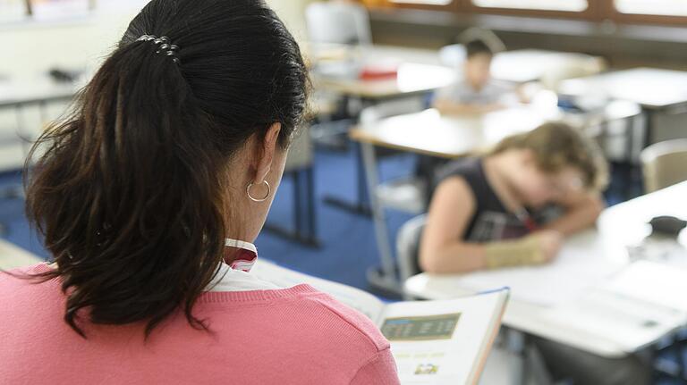 Neue Abläufe im Schulbetrieb: An den meisten Schulen werden Kleingruppen im wöchentlichen Wechsel unterrichtet. Neue Abläufe im Schulbetrieb: An den meisten Schulen werden Kleingruppen im wöchentlichen Wechsel unterrichtet. 