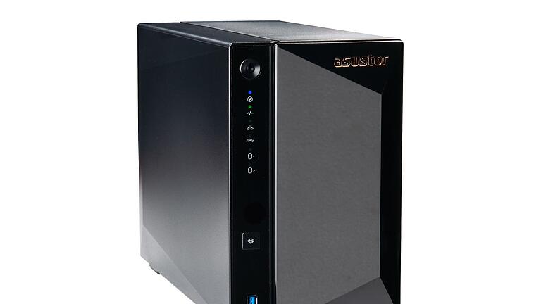Asustor Drivestor 2 Pro Gen2       -  Die Asustor Drivestor 2 Pro Gen2 beeindruckt mit hoher Geschwindigkeit und einem niedrigen Energieverbrauch.