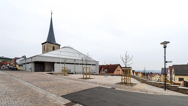 Die Kirche in Forst im Landkreis Schweinfurt, in der es im vergangenen Jahr zu einer Protestaktion kam. Die Berichterstattung darüber hat auch den Deutschen Presserat beschäftigt.&nbsp;