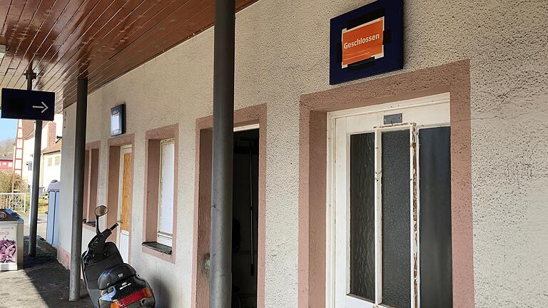 Die Toiletten am Gemündener Bahnof sind bereits seit 2018 geschlossen – und werden vorerst wohl auch nicht wieder geöffnet. (Archivbild) Die Toiletten am Gemündener Bahnof sind bereits seit 2018 geschlossen – und werden vorerst wohl auch nicht wieder geöffnet. (Archivbild)