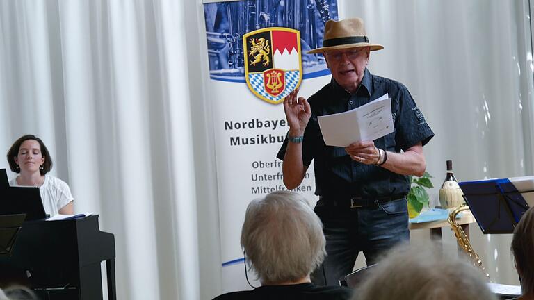 Mit Musik gegen Demenz - Der Nordbayerische Musikbund nutzt die Kraft der Musik, um Menschen mit Demenz und ihre Angehörigen zu erreichen. Mit Musik gegen Demenz - Der Nordbayerische Musikbund nutzt die Kraft der Musik, um Menschen mit Demenz und ihre Angehörigen zu erreichen.