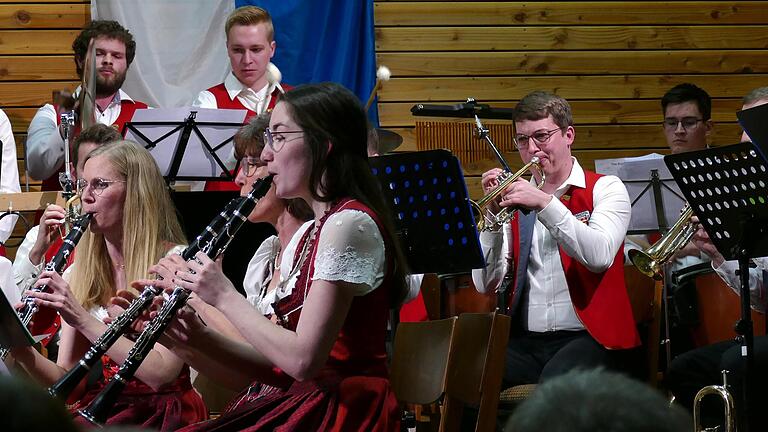 Maximilian Drescher, Isabell Pfister, Jonas Ziegler, Monika Brätz, Katharina Sauer, Manuel Schmitt, Julian Heil.