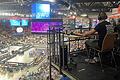 Hoch oben unterm Hallendach der ratiopharm-Arena in Neu-Ulm war der Arbeitsplatz von Bildregisseur Linus Türk beim Pokal-Endspiel TTC Neu-Ulm gegen Borussia Düsseldorf.