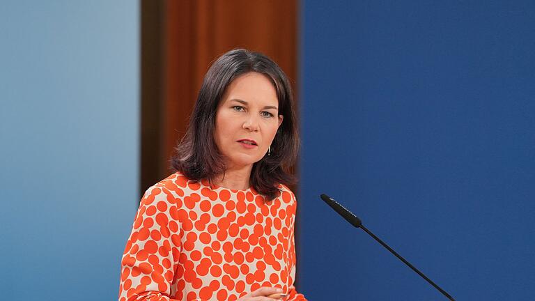 Außenministerin Baerbock       -  Außenministerin Annalena Baerbock (Grüne) äußert mit Blick auf die Ankündigungen, auch nach Syrien und Afghanistan abzuschieben, Bedenken. (Archivbild)