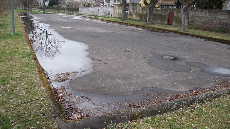 Dieser wenig genutzte Skaterplatz muss dem neuen Radweg am Main womöglich weichen.
