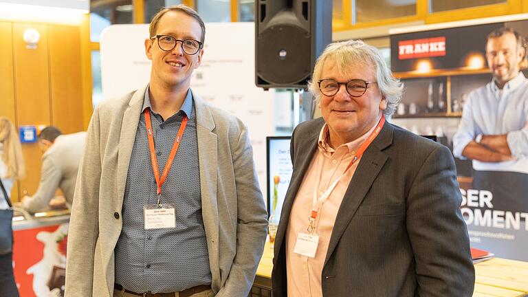 Igros-Geschäftsführer Johannes Graf und Dorfladen-Berater Volker Hahn. Igros-Geschäftsführer Johannes Graf und Dorfladen-Berater Volker Hahn.