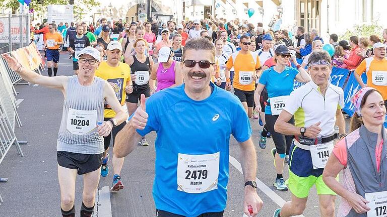 Der Spaß stand für die Läuferinnen und Läufer beim Würzburger Marathon mal wieder im Vordergrund. Und bei bestem Laufwetter gab es von den Teilnehmern großes Lob für den Veranstalter.