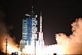 Chinesische Raumfahrtmission Shenzhou-19       -  Eine Rakete vom Typ &bdquo;Langer Marsch 2F&rdquo; brachte das dreiköpfige Team ins All.
