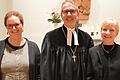Dekan Matthias Büttner verabschiedete Angelika Keil-Fuchs (rechts) und führte ihre Nachfolgerin Michaela Barth als Schulreferentin im evangelischen Dekanat Bad Neustadt ein.