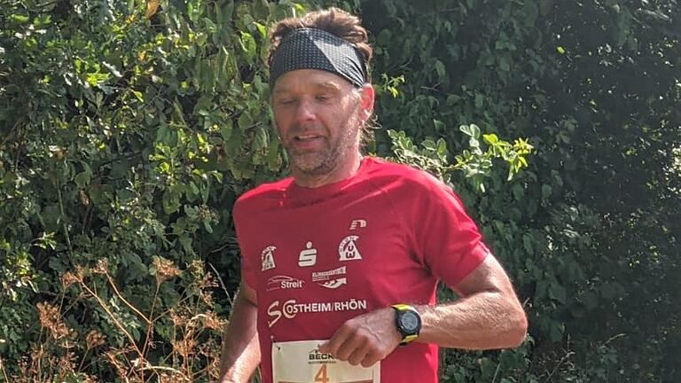 Nach dem Hochrhöntrail machte Klaus Arnold (im Bild) die Achillessehne etwas Probleme. Nach dem Hochrhöntrail machte Klaus Arnold (im Bild) die Achillessehne etwas Probleme.