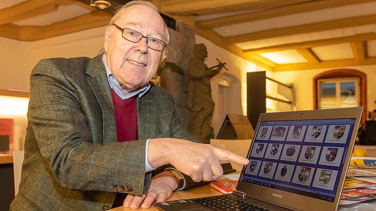 Das Grafikprogramm musste er erst erlernen: Peter Kolb (81) hat alle 500 Würzburger Wappen am Computer gezeichnet.