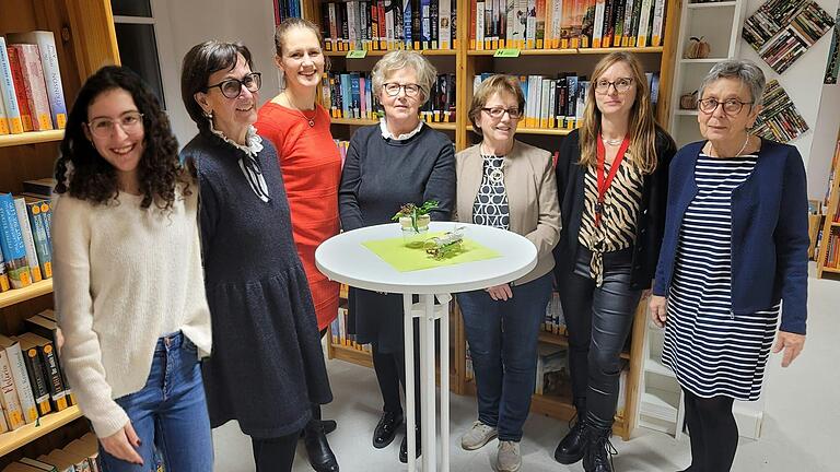 Team der Bücherei Salz (von links): Lena Schwarz, Irene Söllner, Magdalena Klein, Gisela Müller, Elisabeth Müller, Simone Merkl, Maria Koch.