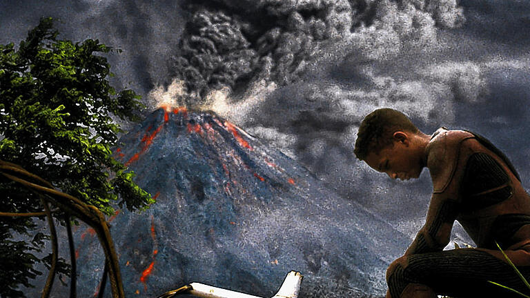 Bruchlandung: Will Smiths Sohn Jaden in einer Szene des Endzeit-Abenteuerfilms &bdquo;After Earth&ldquo;.