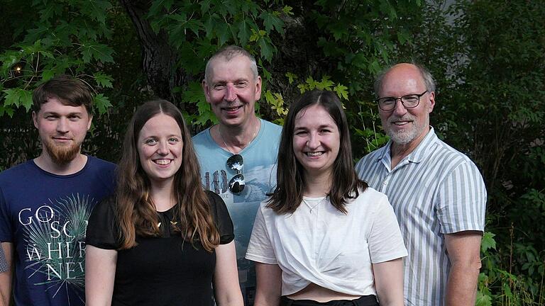 &nbsp;Im Bild die Vorstandschaft (von links): Lukas Bandorf (Liegenschaften), Rebecca Amend (Sport), Frank Gresser (Finanzen), Anja Zembsch (Schriftführung), Peter Schmitt (Verwaltung und Öffentlichkeitsarbeit).