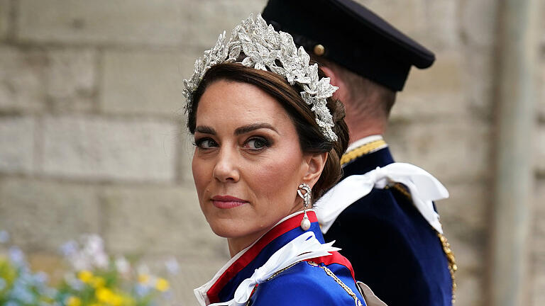 Kate, Prinzessin von Wales.jpeg       -  Prinzessin Kate vor der Krönungszeremonie für König Charles III im Mai 2023. Kein ganzes Jahr später sind beide Royals an Krebs erkrankt.