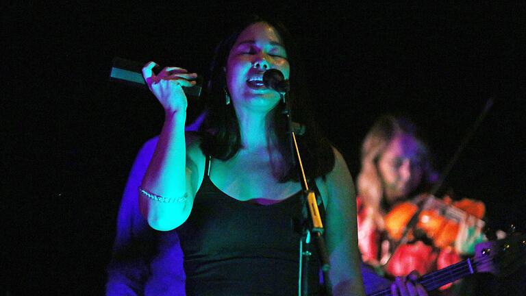 Ein letztes Live-Konzert vor der Herbst/Winter-Saison. Sondermarke begeisterten vor 200 Gästen im Stattbahnhof-Biergarten.