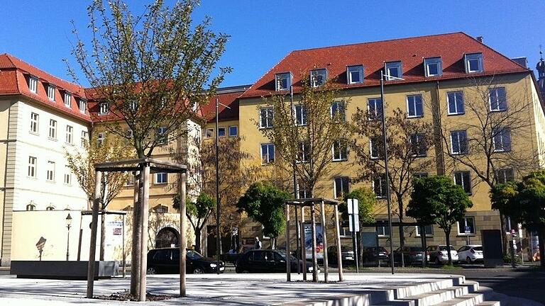 St.-Ursula-Gymnasium in Würzburg. St.-Ursula-Gymnasium in Würzburg.